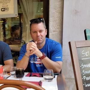 Meet your Posher, Anthony